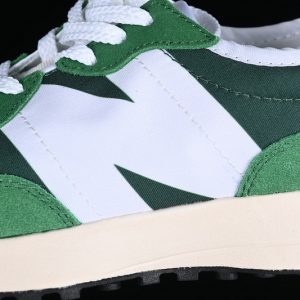New Balance 230