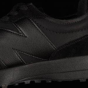 New Balance 230