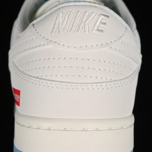 Nike SB Dunk Low Supreme