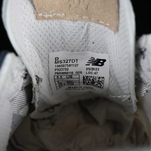 New Balance 230