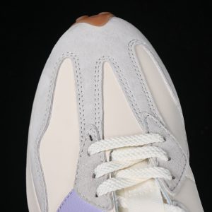 New Balance 230