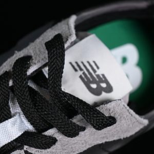 New Balance 230