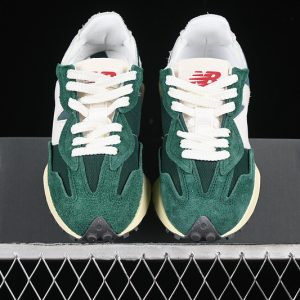 New Balance 230