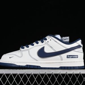 Nike Supreme SB Dunk Low