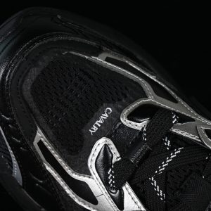Saucony