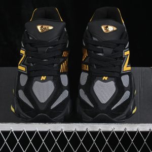 New Balance Retro Casual Sports Shoes