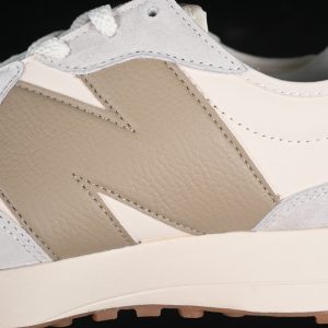 New Balance 230