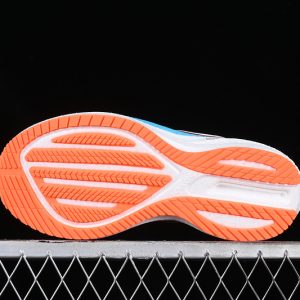 Saucony