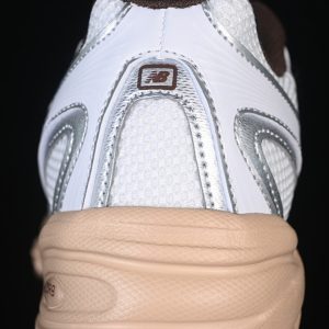 New Balance 740