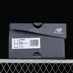 New Balance 740