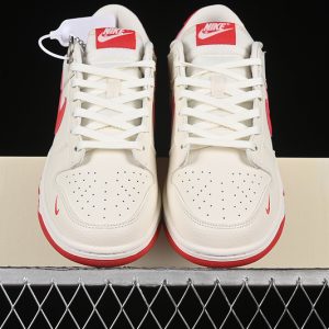 Nike SB Dunk Low Supreme