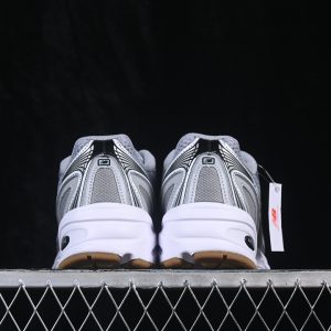 New Balance 740