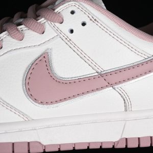 Nike Supreme SB Dunk Low