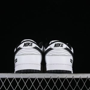 Nike Supreme SB Dunk Low