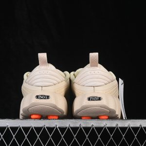 Nike Mind 002