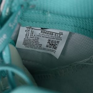 Nike SB Dunk Low Supreme