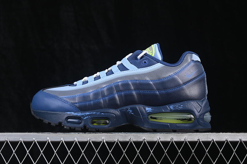 Nike Air Max 95 Air Cushioned Running Shoes