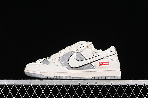Nike SB Dunk Low Supreme