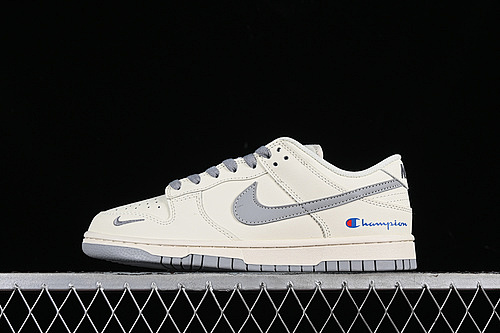 Nike SB Dunk Low