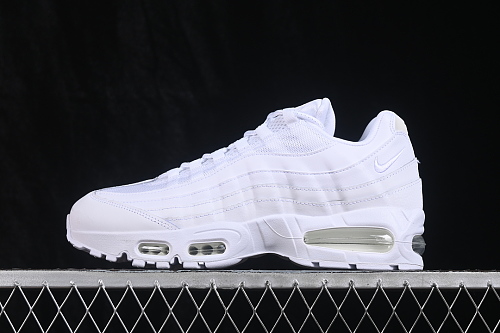 Nike Air Max 95 Air Cushioned Running Shoes