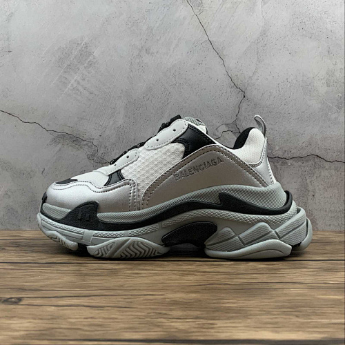 Balenciaga Triple S Sneaker Dadshoe