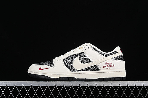 Nike SB Dunk Low